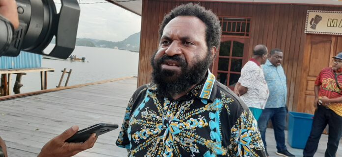 Dok Bintang Papua Nason Utti,SE